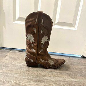 Shyanne Leather Cowboy Boots with Floral Embroidery